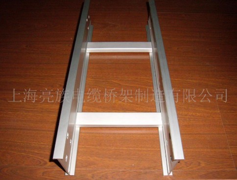 电缆桥架承载能力受什么影响？
